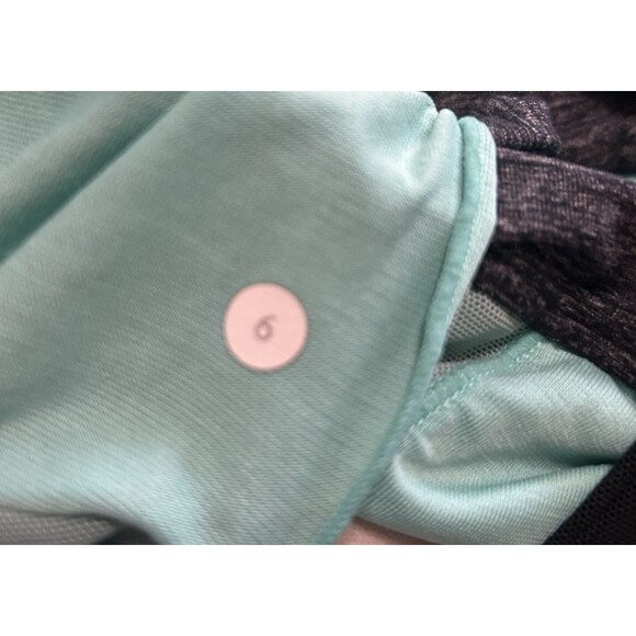 Lululemon No Limits Green Black Built In Sport Bra Racerback Tank Top Size 6 - Picture 7 of 7